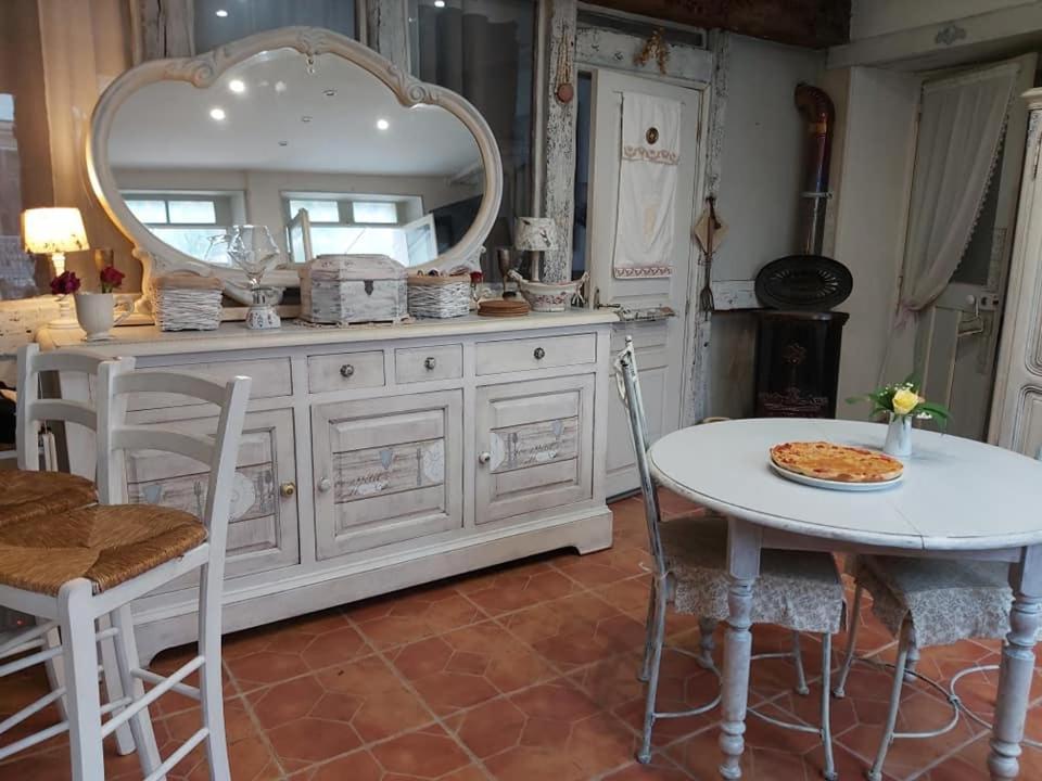 La Maison D'Hocquincourt Bléneau Екстериор снимка